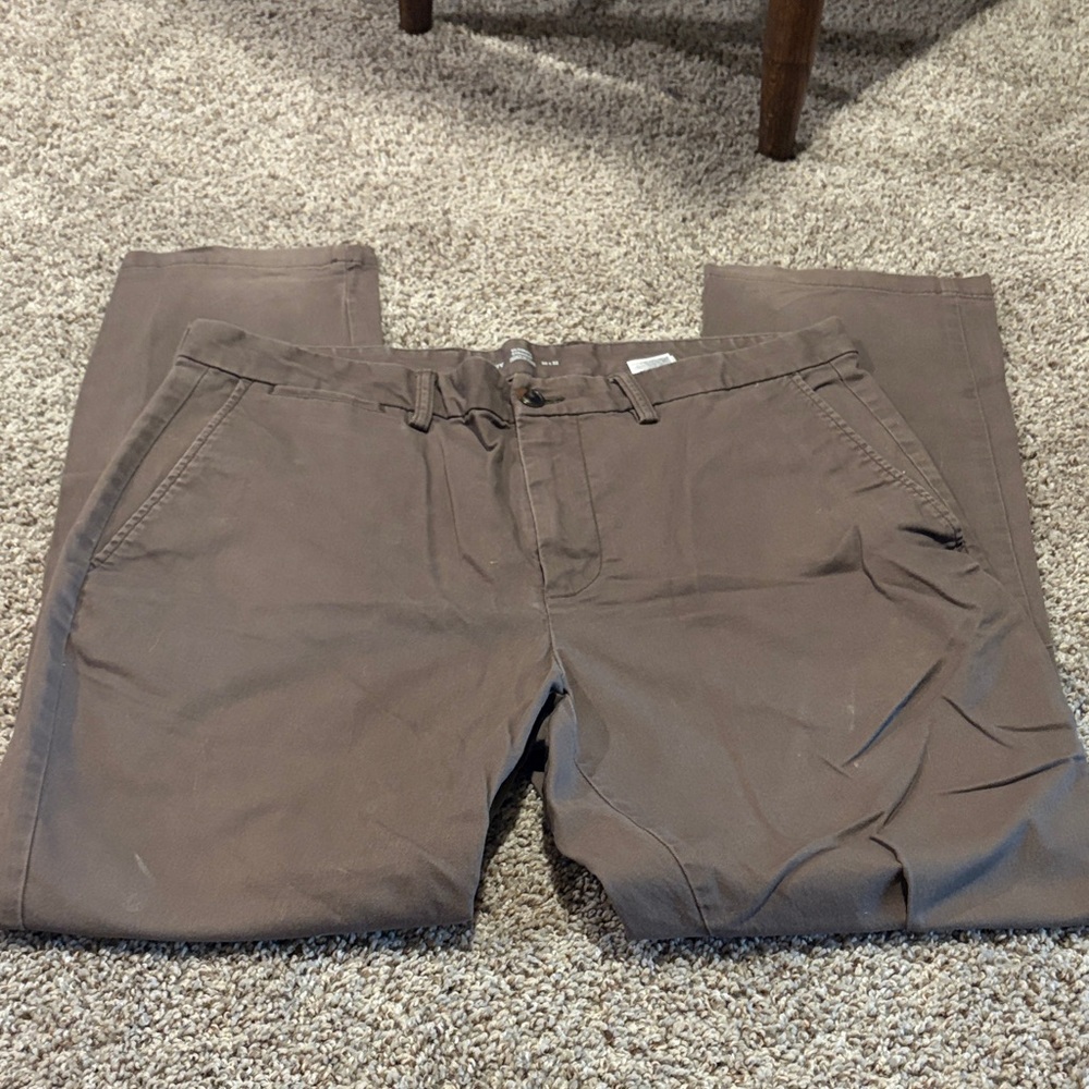 Old Navy Men's Ultimate Straight Pants in Brown